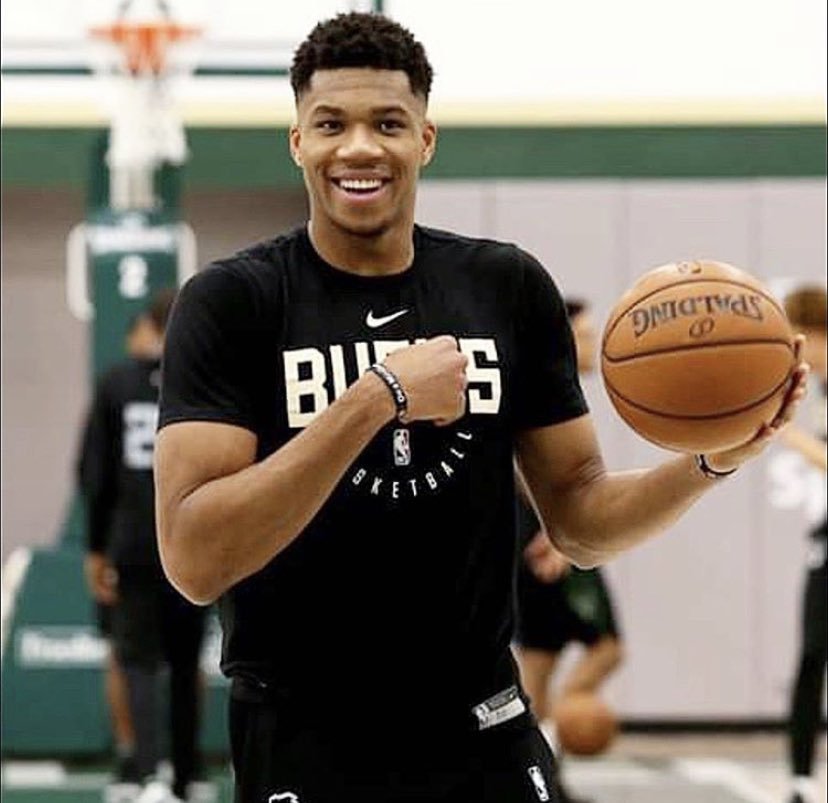 在这背景下 在这背景下